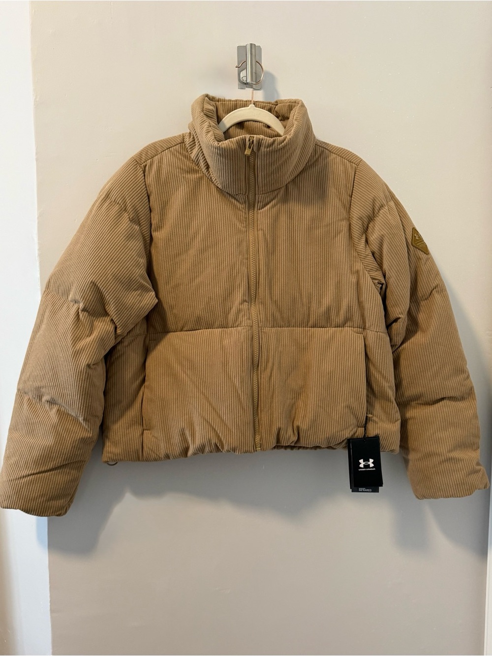 Under Armour Women’s L Limitless Corduroy Cropped Funnel Neck Down Puffer Jacket